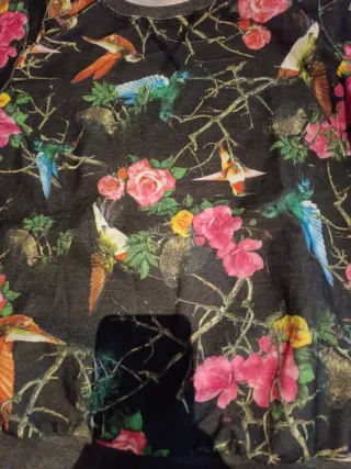 Jersey con flores y pájaritos