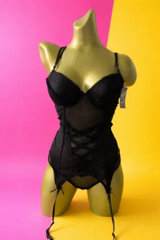 Conjunto Lenceria y Ropa Casual