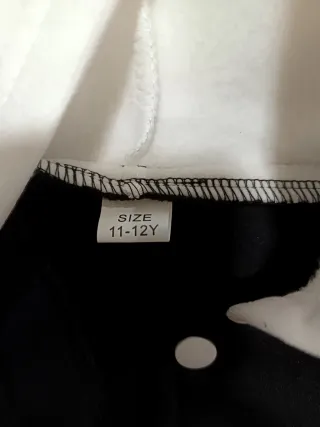 Sudadera con capucha y estampado