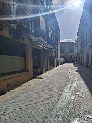 Local comercial en alquiler en Baeza