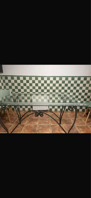 Mesa cristal y patas hierro