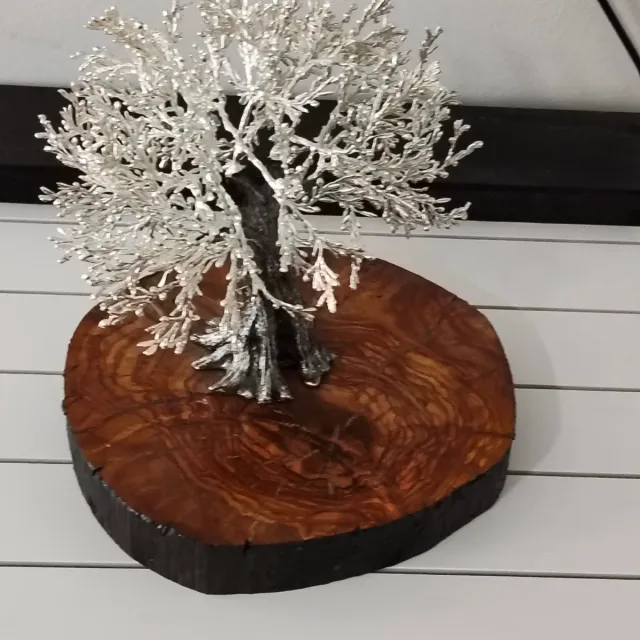 Figura de olivo artesanal