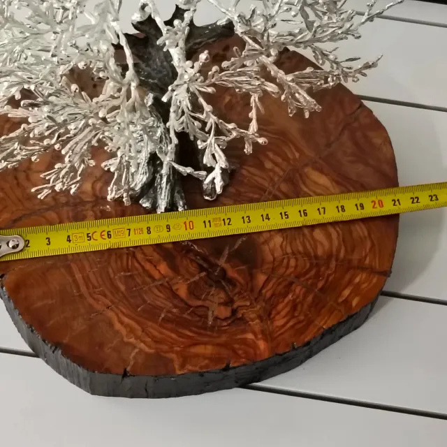 Figura de olivo artesanal