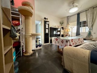 Piso en venta en Colores - Entreparques en Sevilla