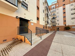 Piso en venta en Colores - Entreparques en Sevilla
