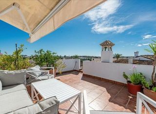 Casa adosada en alquiler en Benahavís