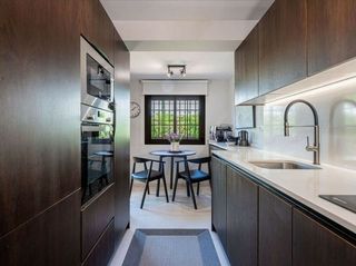 Casa adosada en alquiler en Benahavís