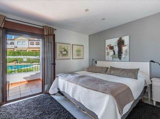 Casa adosada en alquiler en Benahavís