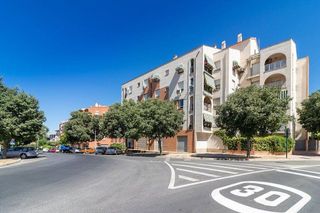 Piso en alquiler en Polígono Cartuja – La Paz en Granada