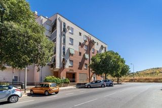 Piso en alquiler en Polígono Cartuja – La Paz en Granada