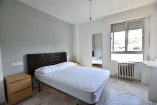 Piso en alquiler en Polígono Cartuja – La Paz en Granada