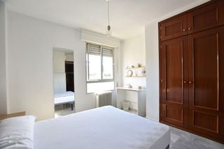 Piso en alquiler en Polígono Cartuja – La Paz en Granada