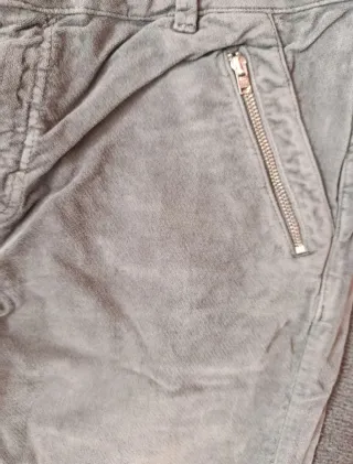 Pantalón gris de pana