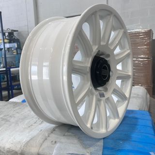 Llanta BRAID modelo BPC-01 de 17 pulgadas