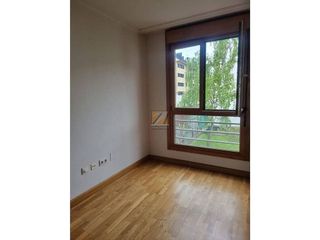 Piso en venta en Pumarín en Gijón
