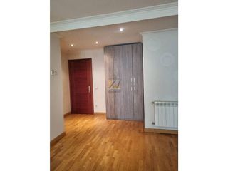 Piso en venta en Pumarín en Gijón