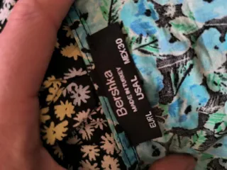 Top floral manga larga