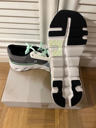 Zapatillas On Running Cloudrunner 2 Wide