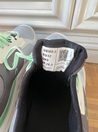 Zapatillas On Running Cloudrunner 2 Wide