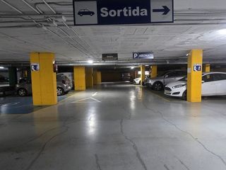 Garaje en alquiler en El Sucre-Universitat en Vic