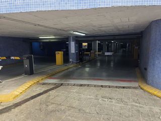 Garaje en alquiler en El Sucre-Universitat en Vic