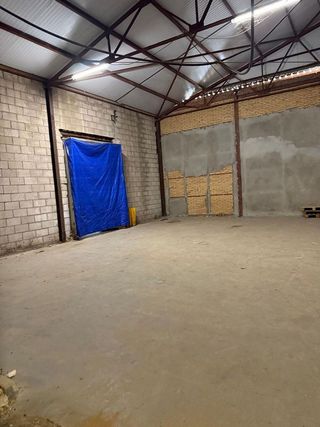 Nave industrial en alquiler en Pedro Salvador - Las Palmeritas en Sevilla