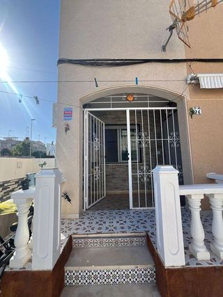 Piso en alquiler en Los Balcones - Los Altos del Edén en Torrevieja