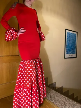 Vestido Flamenca Rojo con Lunares Blancos