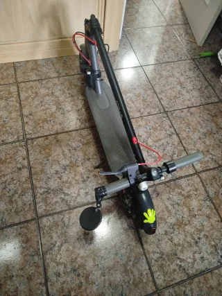 Patinete Eléctrico Negro ,con luces led NEGOCIABLE