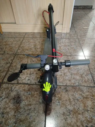 Patinete Eléctrico Negro ,con luces led NEGOCIABLE