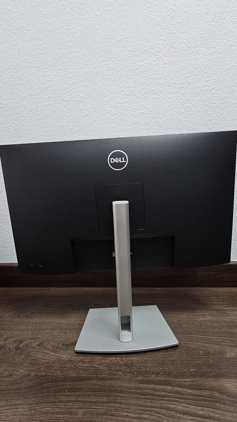 Dell P2723DE 27” QHD IPS USB-C Monitor (2560x1440) afbeelding 2