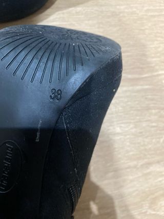 Botín morado con cordones