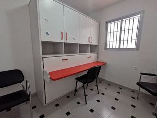 Casa adosada en alquiler en Polígonos - Recinto Ferial Cortijo de Torres en Málaga