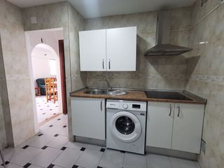 Casa adosada en alquiler en Polígonos - Recinto Ferial Cortijo de Torres en Málaga