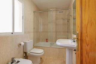 Casa adosada en venta en Ogíjares