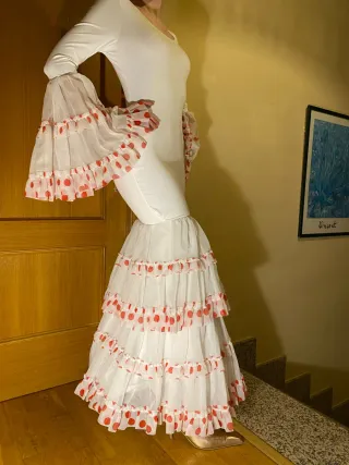 Vestido Flamenca Blanco con Lunares Rojos