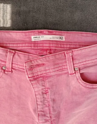 Pantalón vaquero rosa