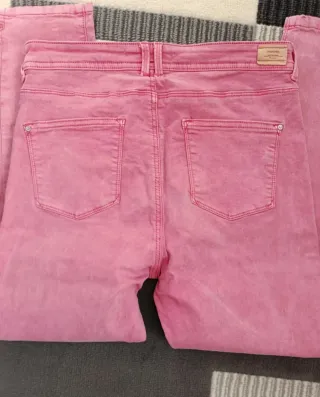 Pantalón vaquero rosa