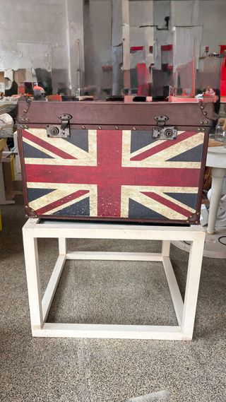 Baúl estilo británico