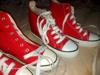 Sneakers donna con tacco rosso