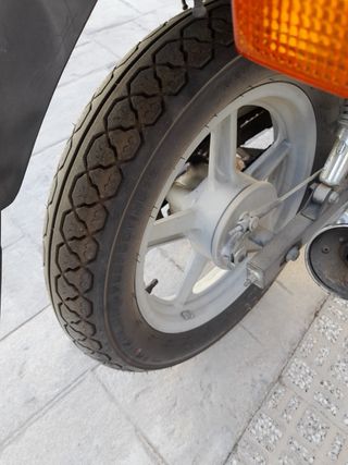 Honda CB 250 Two Fifty Roja y Beige