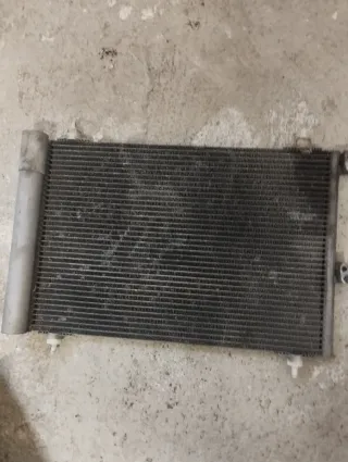 Paragolpes delantero y radiador