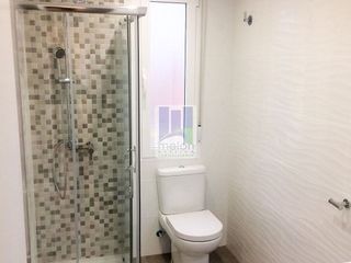 Piso en alquiler en Plaza España - Villa Pilar - Reyes Católicos - Vadillos en Burgos