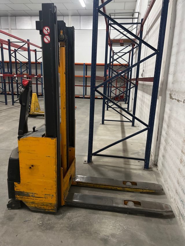 Carretilla elevadora G100B