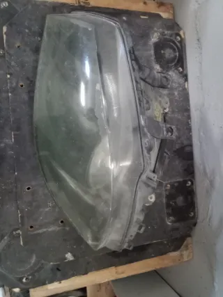 Faro Seat Ibiza 6L1941005A