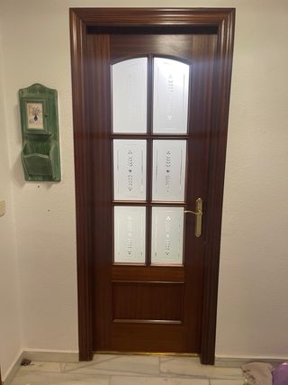 Conjunto 7 puertas: 3 cristal, 4 lisas