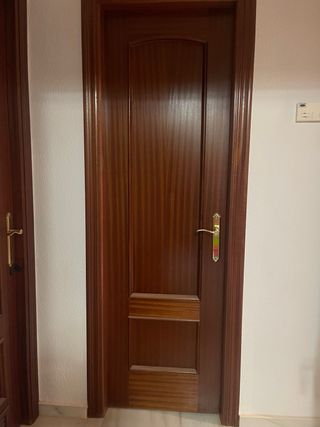 Conjunto 7 puertas: 3 cristal, 4 lisas