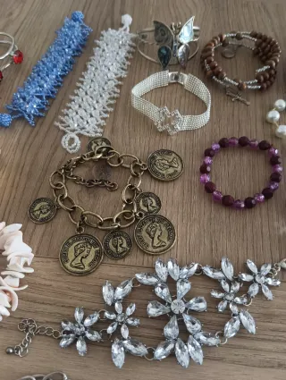 Lote 21 pulseras variadas