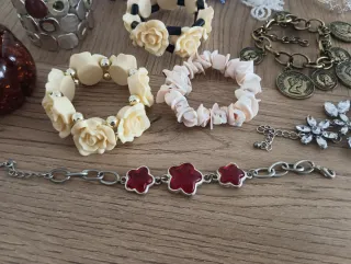 Lote 21 pulseras variadas