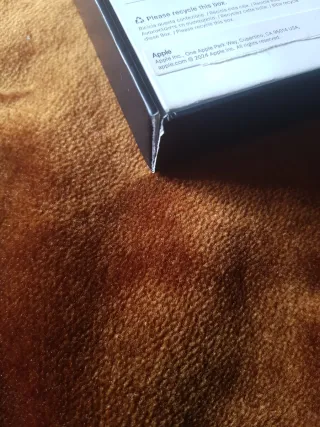 Caja iPhone 16 Pro Max